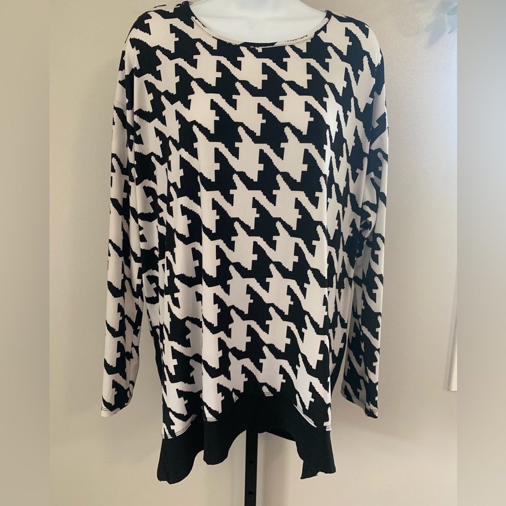 Compli K Black and White Houndstooth Top